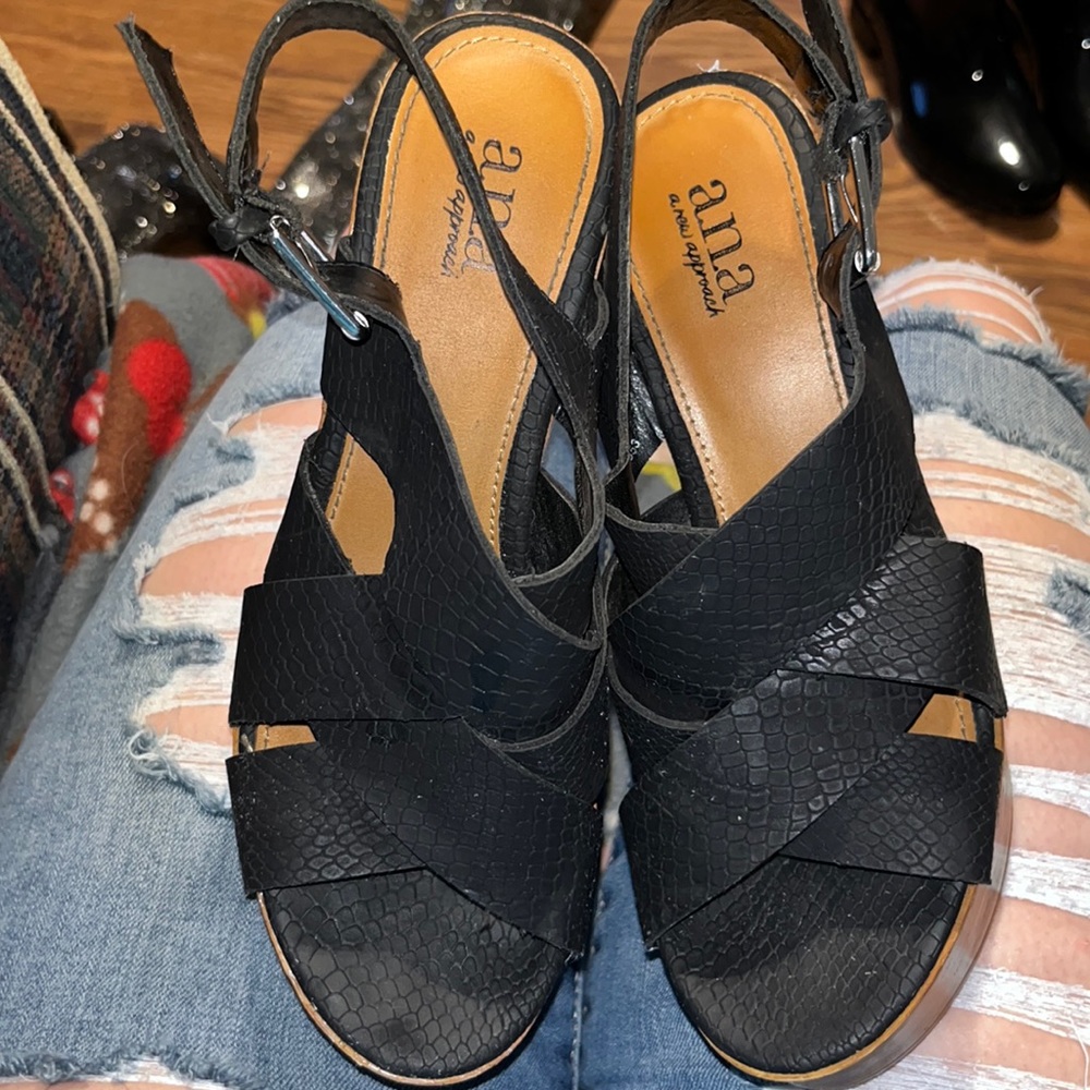 black and brown wedges
